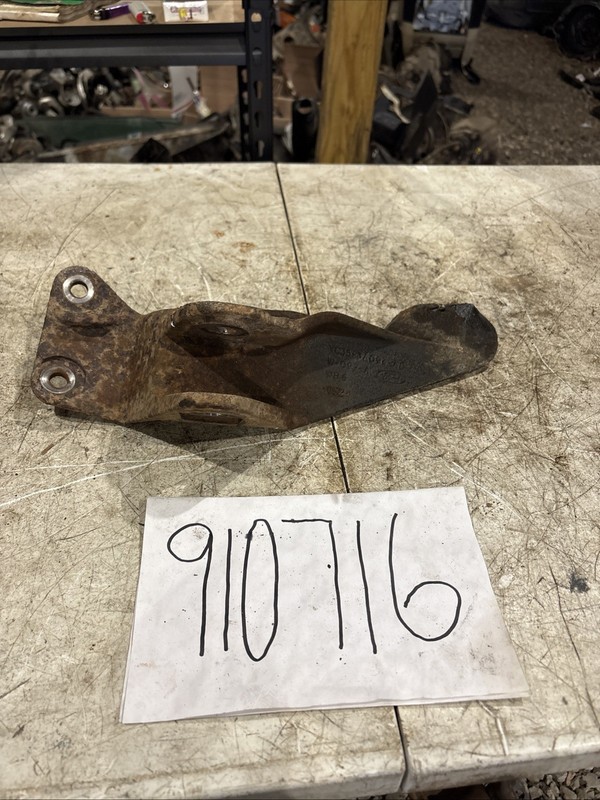 99-04 Ford F250 F350 4X4 4WD Track Bar Bracket Frame Mount OE Yc35-3A094-AC