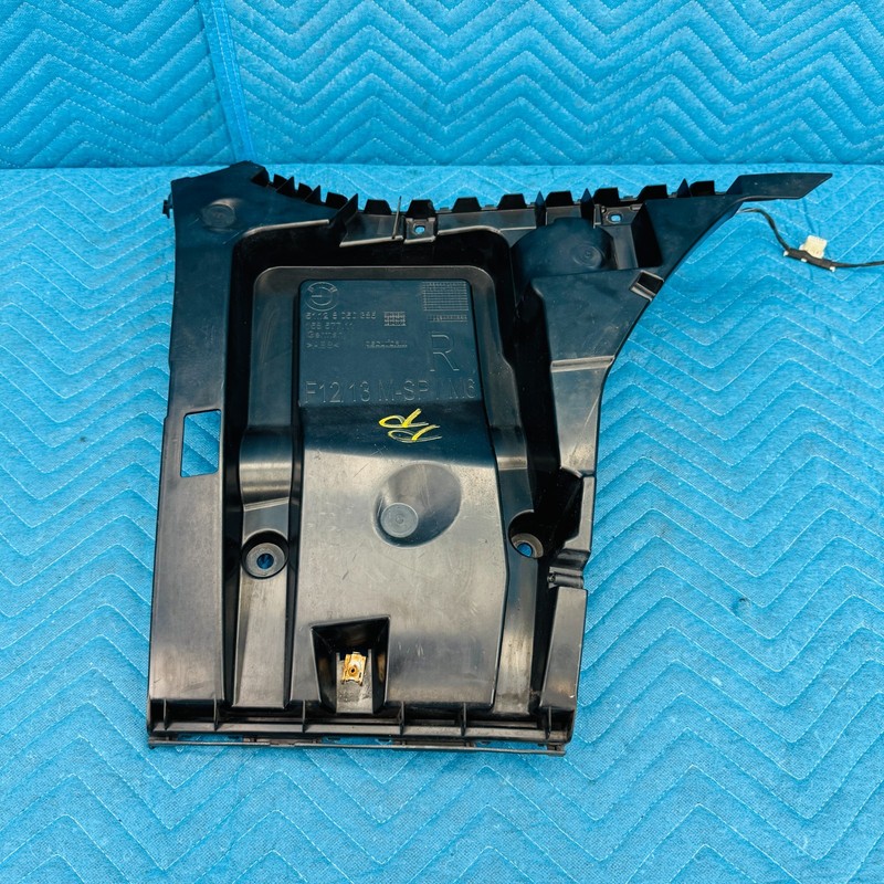 2012–2017 BMW 650i xDrive Rear Right Bumper Mount Bracket OEM 51128050386