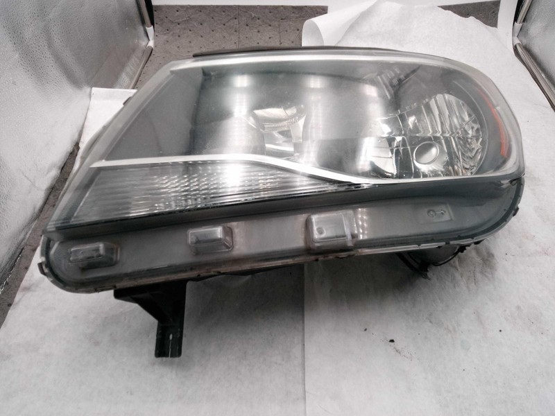 2015-2022 Chevrolet Colorado Left Headlight Assembly Green 327813 Used