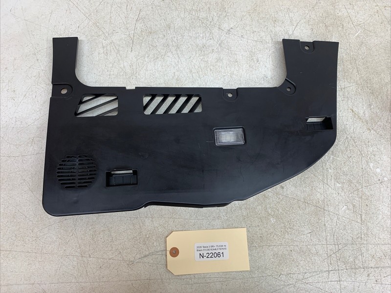 17-22 TESLA MODEL 3 RH LOWER UNDER DASHBOARD TRIM COVER 1130978-00-B 22061 B107