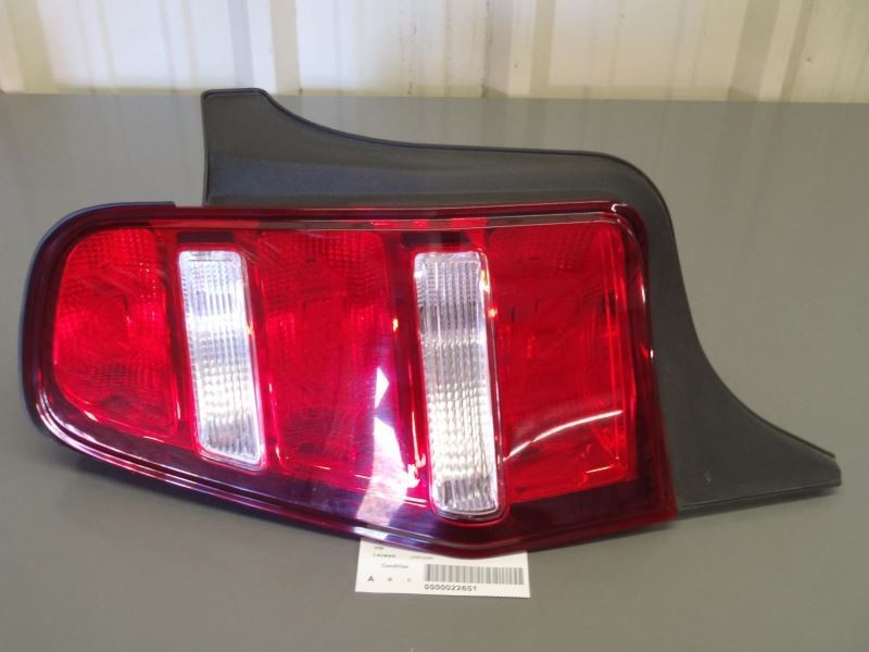 Left Driver Side Tail Light Lamp Fits 2010-2012 Ford Mustang 58381