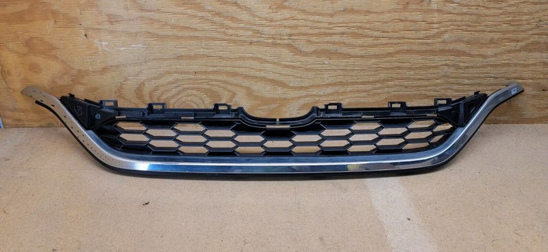 2015 2016 Honda CRV Front Bumper Upper Grille OEM