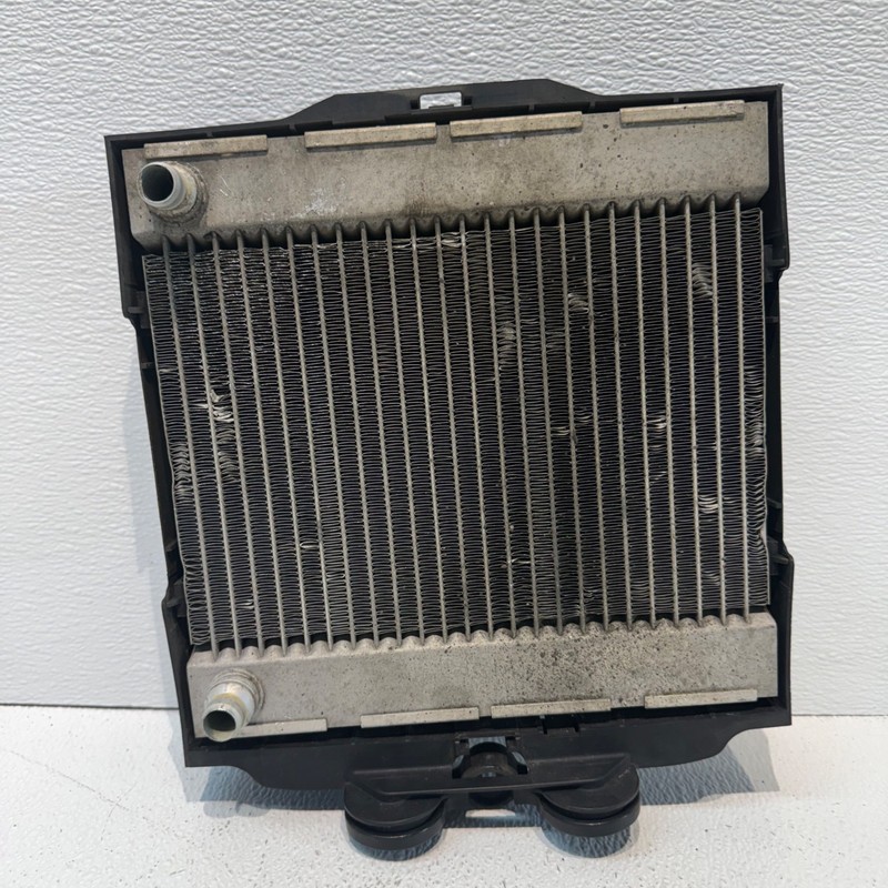 10-19 OEM BMW Front Left Auxiliary Radiator 7805630 F01 F02 F10 F13 F06 F12 F07