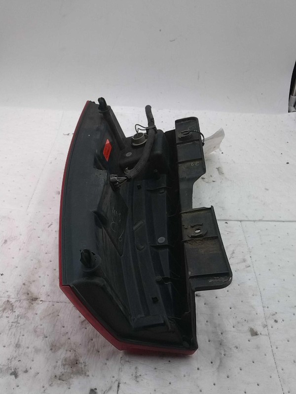 2009 Cadillac Escalade Left Tail Light Assembly OEM White 25779085 4DR SUV