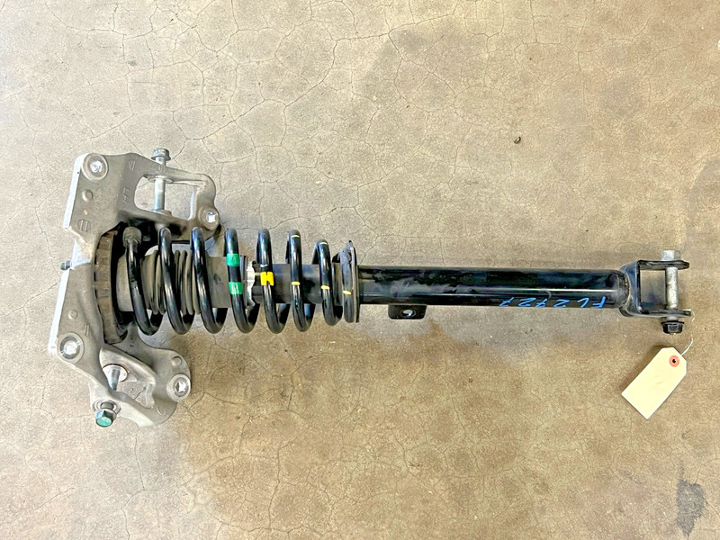 ⭐2015-2017 KIA K900 RWD FRONT LEFT STRUT SHOCK ABSORBER COIL SPRING OEM LOT2727