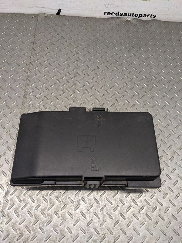 Fuse Box Engine Compartment Sedan Fits 15 200 1183336