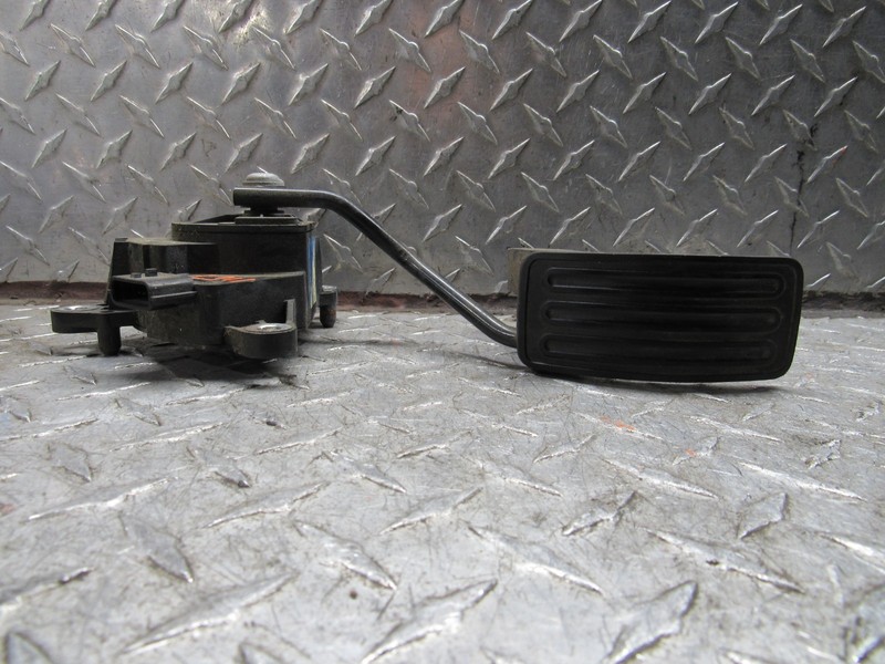 2013 NISSAN ROGUE ACCELERATOR GAS PEDAL 2.5L 4CYL