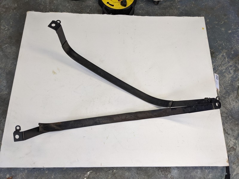 Fuel Tank Left Bracket Mount Strap 670007868 2014 Maserati Ghibli 2015 2016