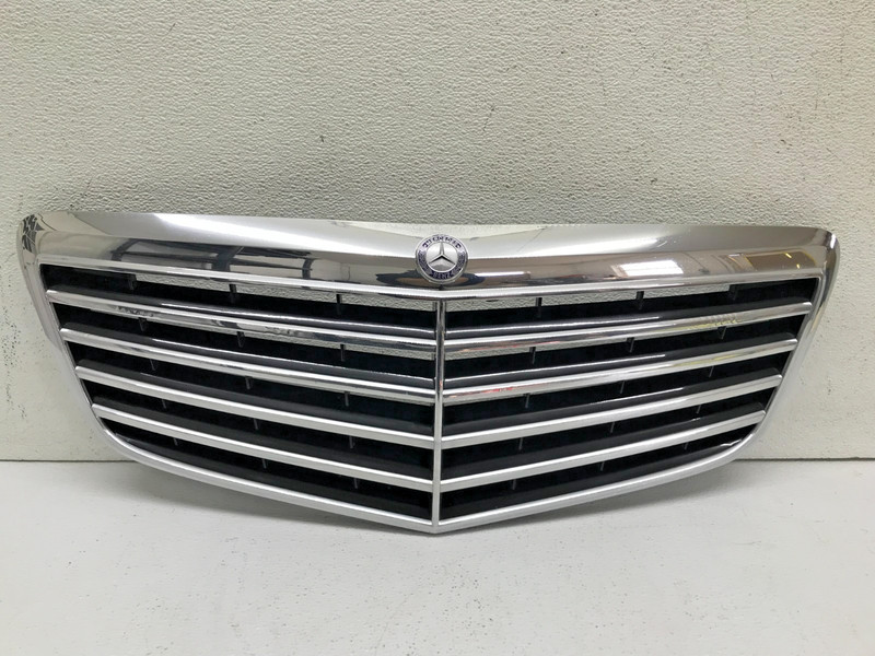 07-09 Mercedes W211 E350 Hood Radiator Grille Grill Chrome OEM
