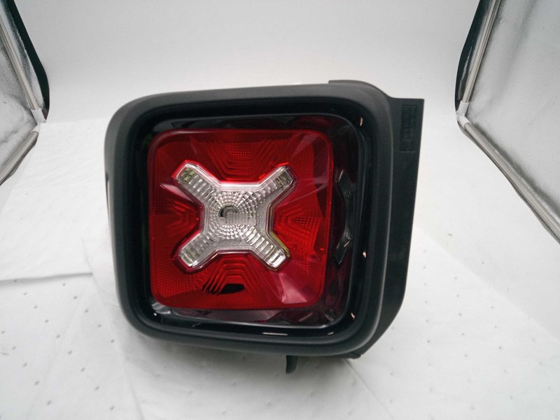 Used Right Inner Tail Light Assembly fits: 2017 Jeep Renegade inner flat black b
