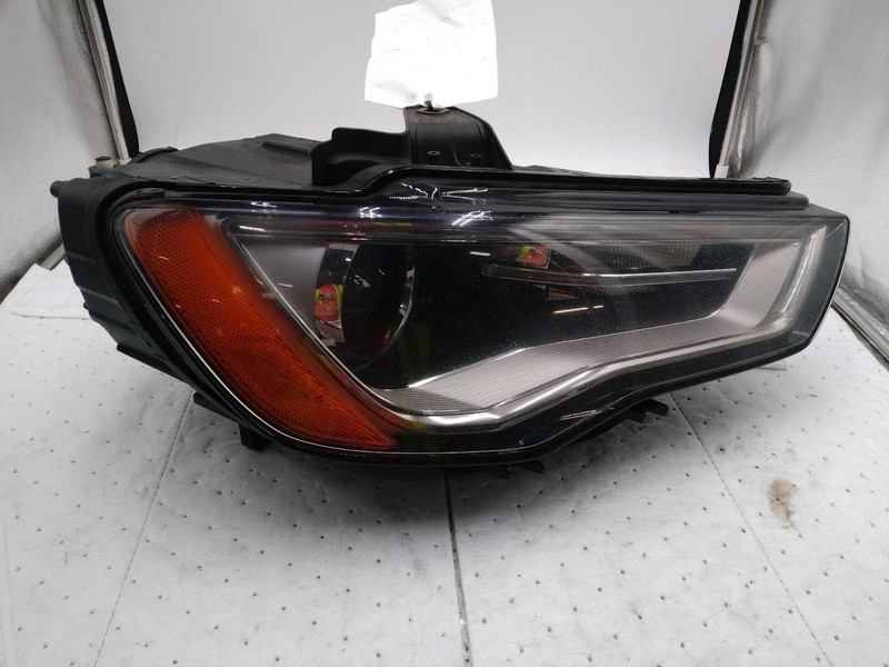 2015 Audi A3 Right Headlight Assembly White OEM Used 26163 195K Miles