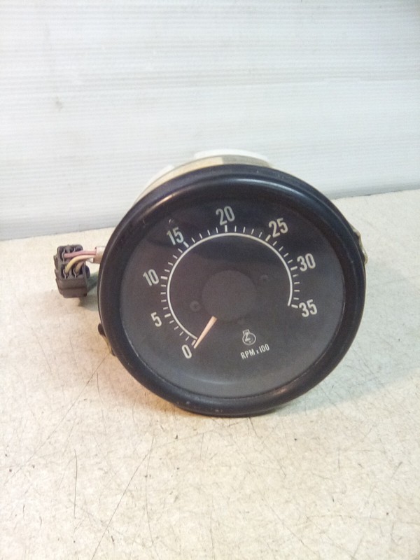 1987 International Tachometer Gauge 556906C91