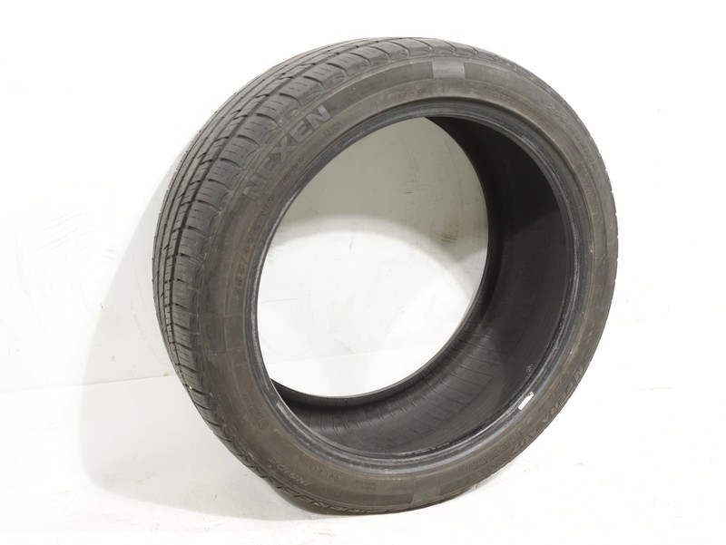 Used Tire NEXEN Nfera AU7 255/40Z/R19 100Y M+SLife 50% OEM (LOCAL ONLY)
