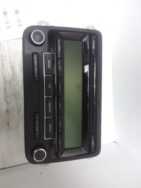 Radio Receiver AM FM CD Fits 13-15 PASSAT 1K0035164F