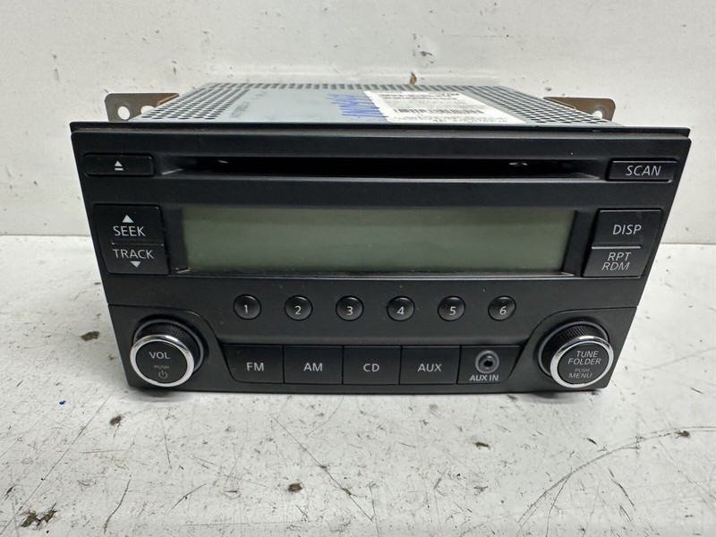 2014-2019 Nissan Versa Note Radio Stereo 2 DIN Disc CD Player AMFM