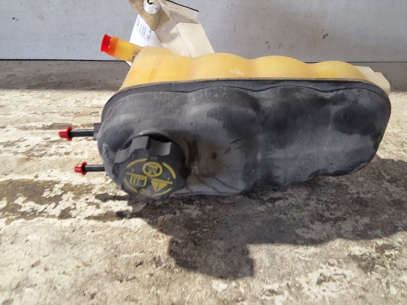 Coolant Reservoir Fits 15-20 ESCALADE 3394908