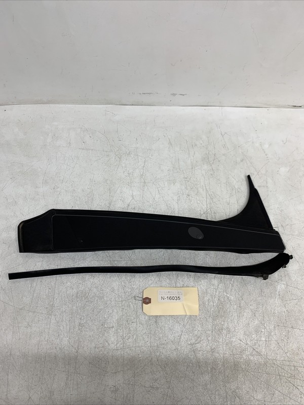 21-23 Tesla Model X LH Side B-Pillar Glass Applique Camera 1614249-00E 16035 B20