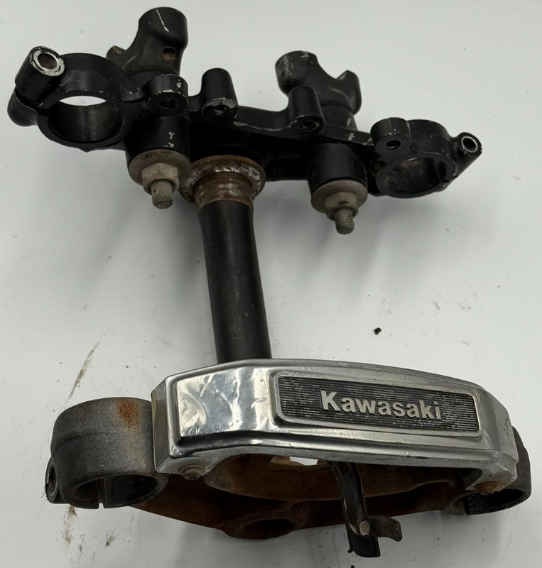 1987 Kawasaki LTD 305 KZ KZ305 CSR Triple Tree Fork Clamp Risers Top Bottom H4