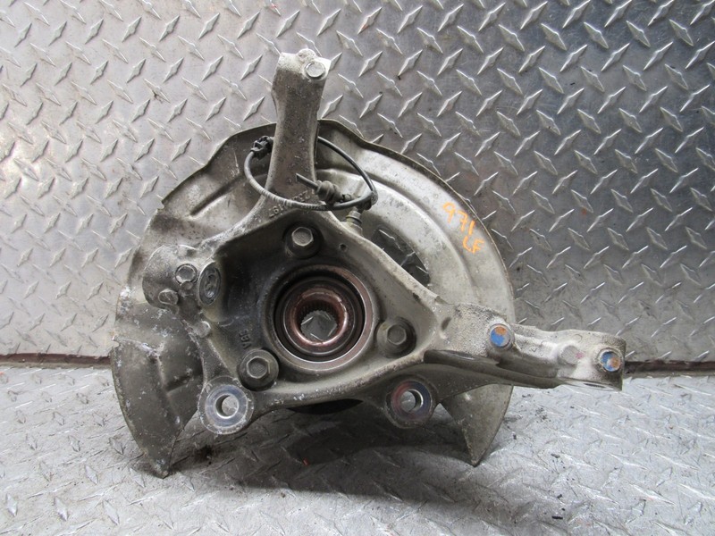 17-24 MALIBU / 17-19 LACROSE/ 18-20 REGAL LEFT DRIVER FRONT SPINDLE KNUCKLE