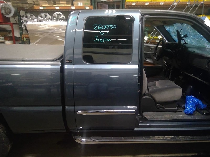 Passenger Rear Side Door Classic Style Fits 99-07 SIERRA 1500 PICKUP 1753402