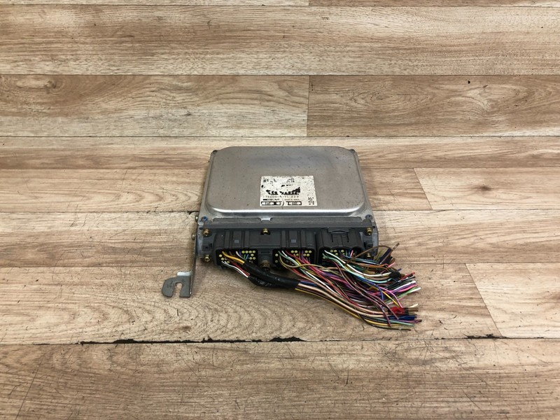 LEXUS OEM SC300 FRONT ENGINE MOTOR DME COMPUTER ECU ECM 3.0L V6 2JZ-GE A/T 92-94
