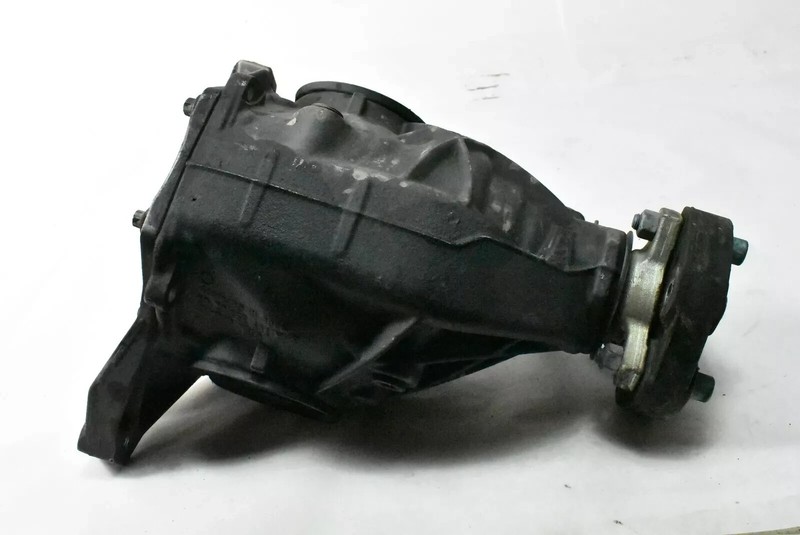 10-16 Mercedes W204 C250 E350 SL400 Rear Differential Diff Axle Carrier 3.07 OEM