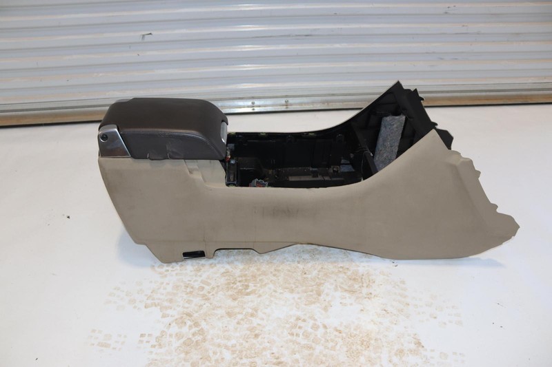 2010-2013 RANGE ROVER SPORT L320 CENTER CONSOLE STORAGE W/ ARMREST OEM