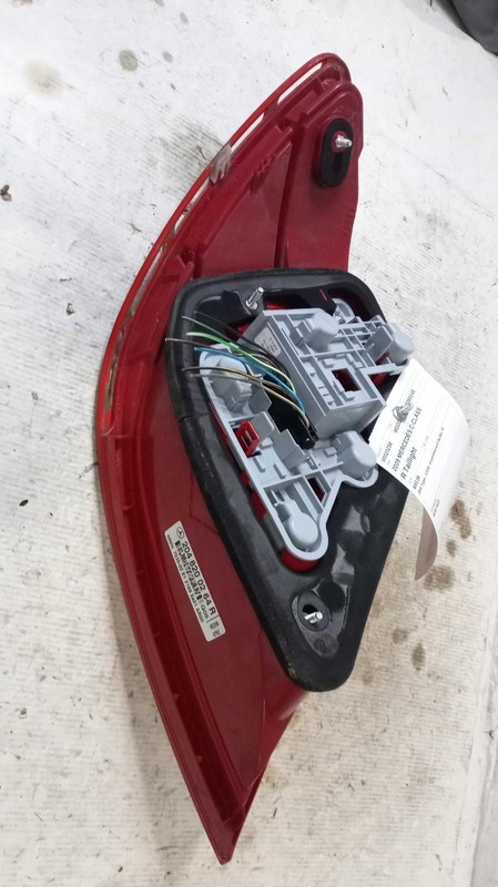 2009 Mercedes-Benz C-Class Right Tail Light Assembly OEM 568281 Used 135K