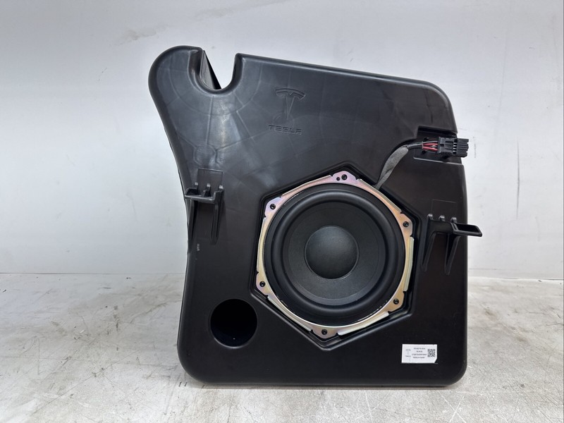 🌟21-23 Tesla Model X Plaid OEM Trunk Mounted Subwoofer 1631731-00-A 16005 M2