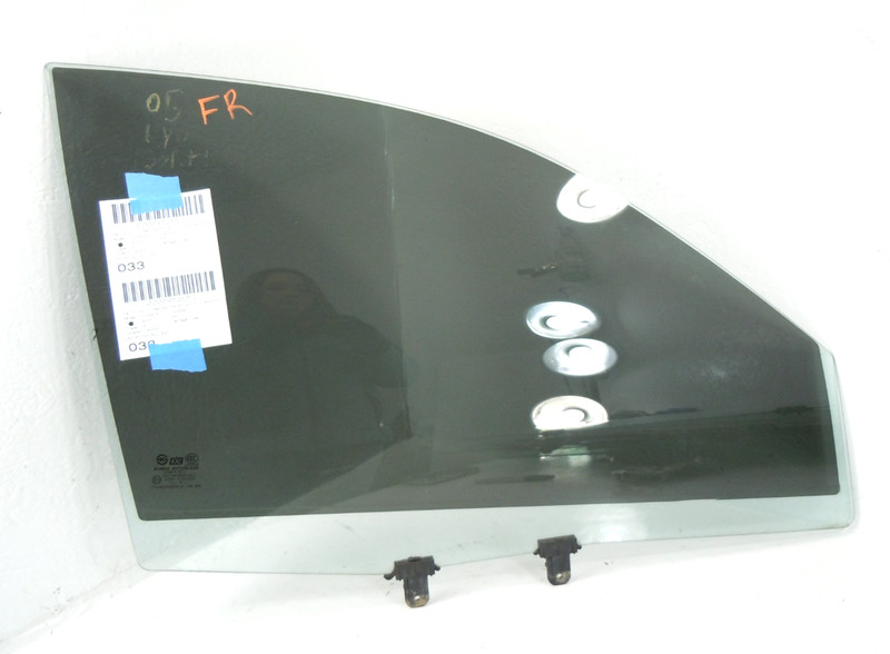 1999-2005 Hyundai Sonata Front Door Window Glass Passenger Right RH OEM
