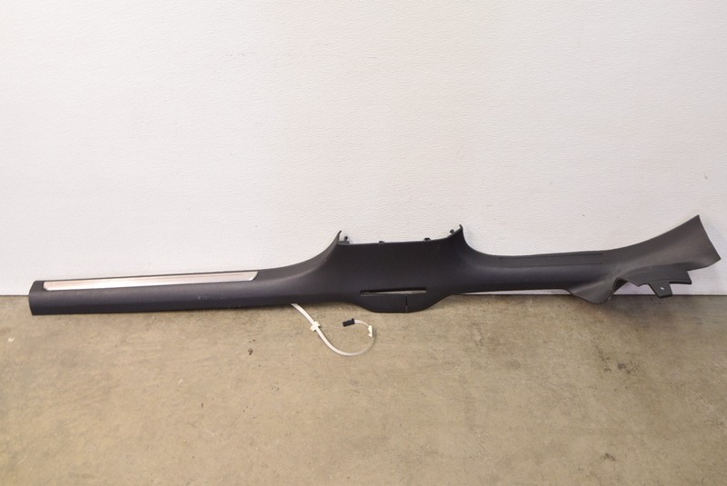 MK7 VW GTI Right Illuminated Door Sill Passenger Side Panel Cover 4 Dr Oem 15-21