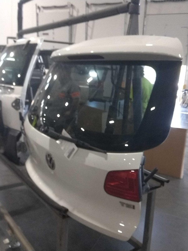 Volkswagen Tiguan 2017 Trunk Lid WHITE 706878 7942
