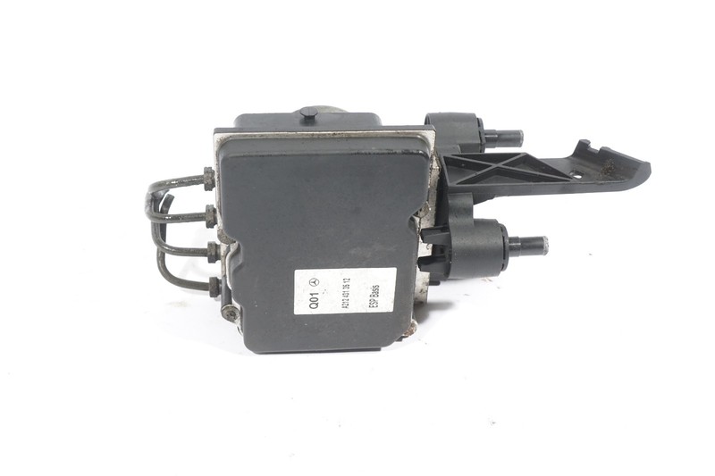 2010 - 2013 MERCEDES BENZ E350 4MATIC ABS PUMP MODULE OEM