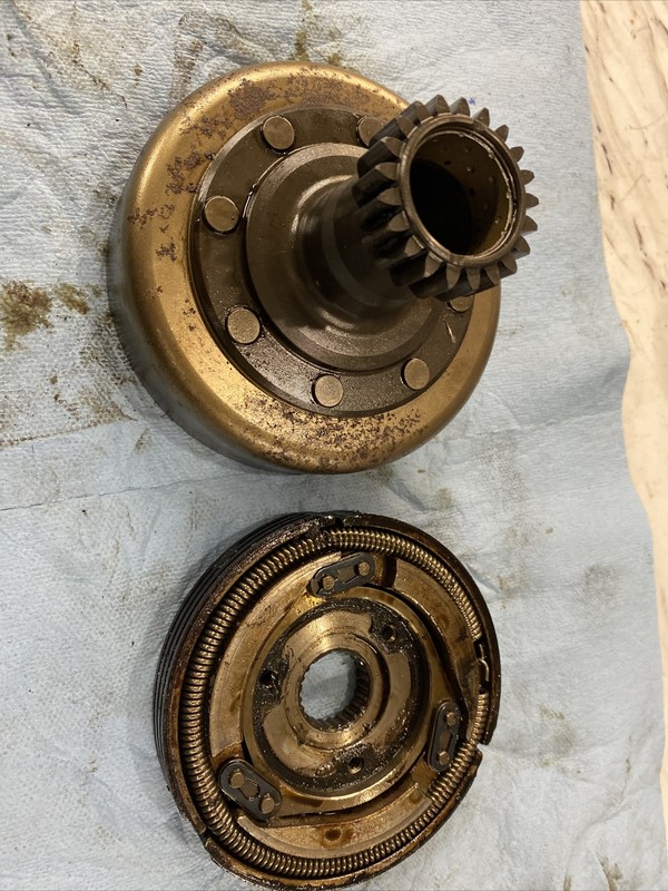1984Honda ATC Big Red 200ES200m OEM Centrifugal Clutch 84 1984 good