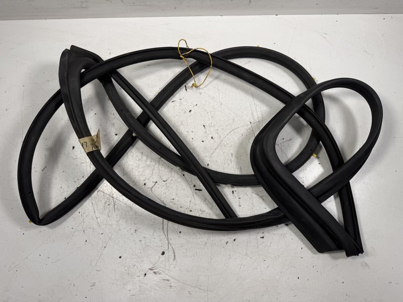 013-017 Accord 4DR Left Rear Door Seal (Around door) 72850-T2A-A02 OEM