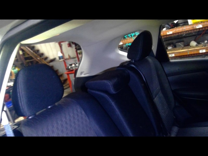 ROGUE 2017 3 Rear Headrests 1699293