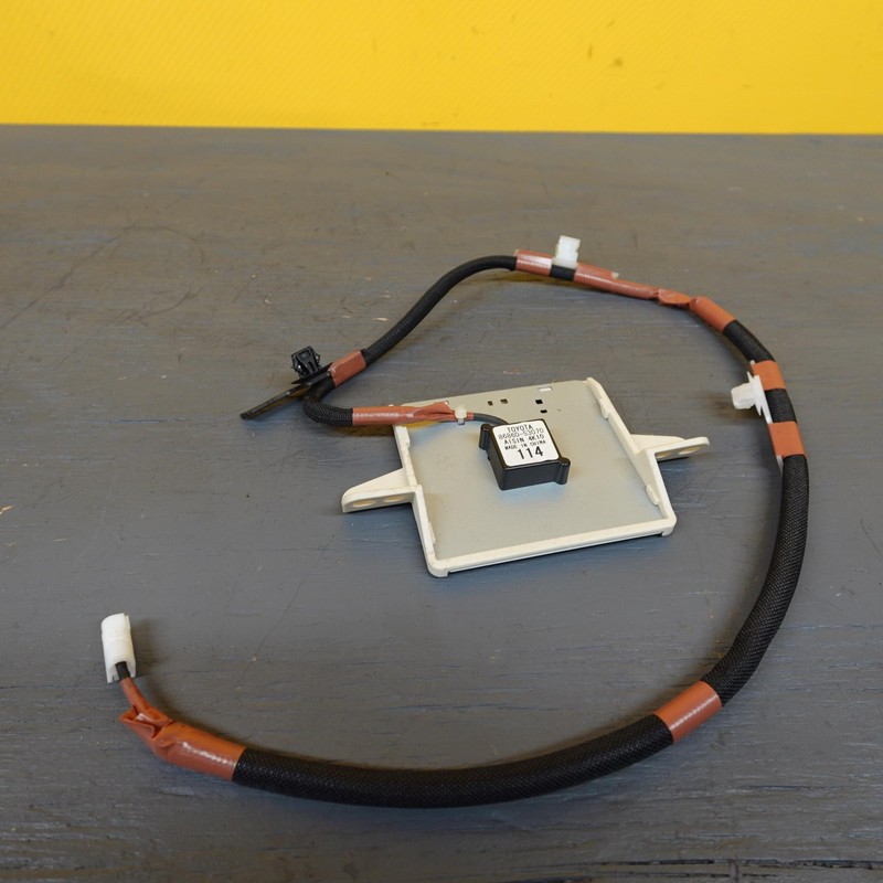 2015-2017 LEXUS RC350 GPS NAVIGATION SYSTEM ANTENNA MODULE UNIT OEM 86860-53070