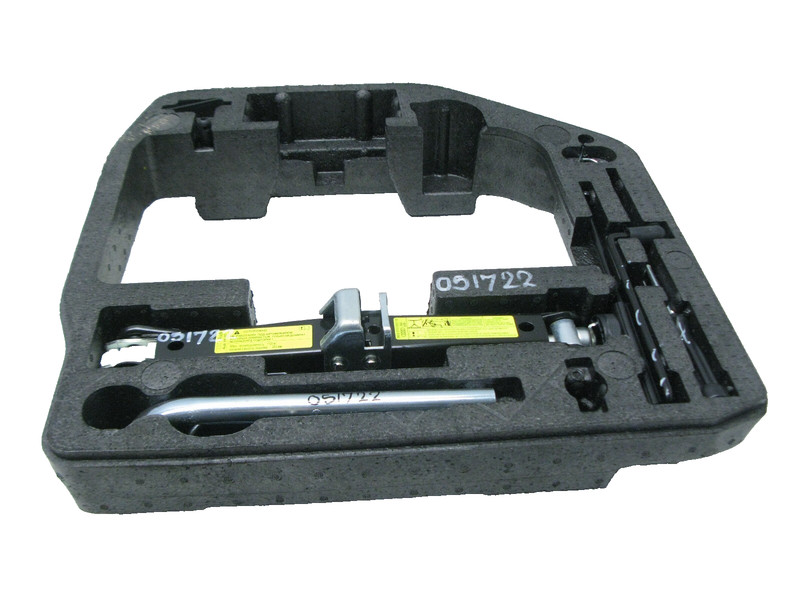 08-17 AUDI B8 A4 8T A5 S5 FOAM HOLDER TOOL KIT JACK EMERGENCY TRUNK KIT OEM 0517