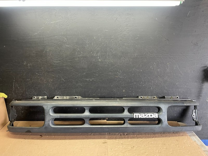1991 to 1994 Mazda Navajo Front Grille Grill with mazda logo M8194