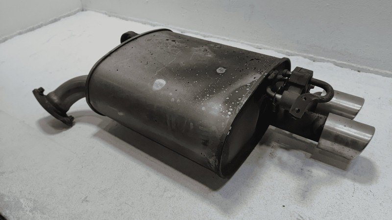 2018-2019 TOYOTA CAMRY XSE 2.5L FWD REAR PASSENGER SIDE EXHAUST MUFFLER OEM