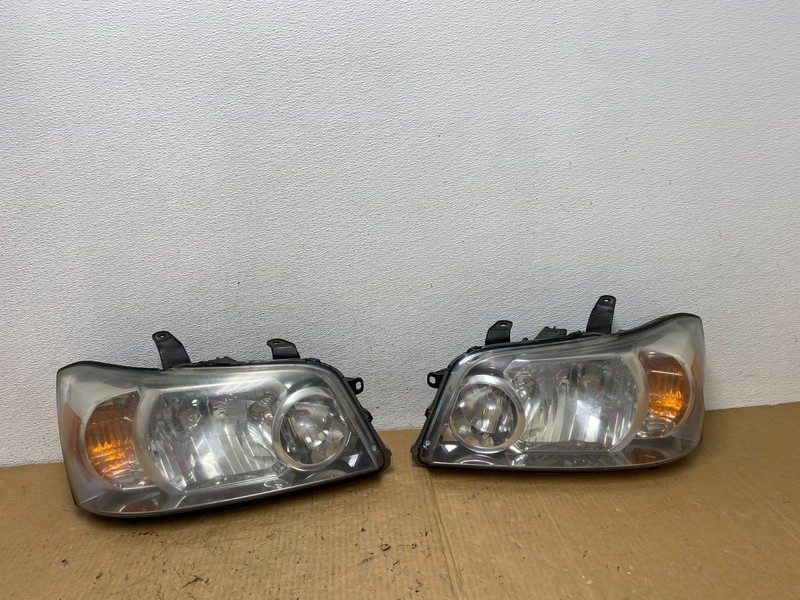 2004 2005 2006 Toyota Highlander Headlights Left+Right Side AC8142 DW