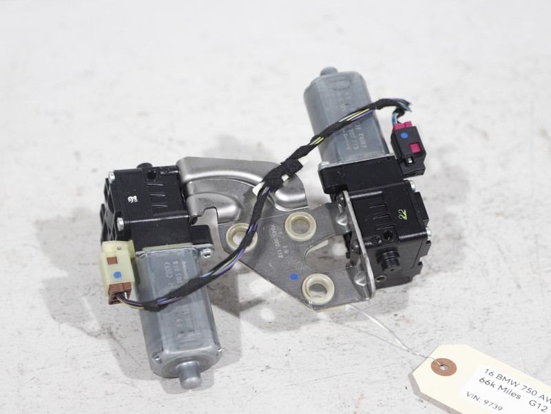 BMW 7 SERIES G11 G12 ELECTRIC STEERING COLUMN REGULATOR MOTOR OEM 66K