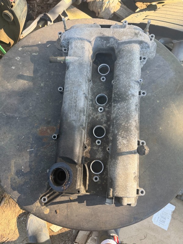 10-17 MALIBU ENCLAVE LACROSSE EQUINOX TERRAIN REGAL OEM 2.4 ENGINE VALVE COVER