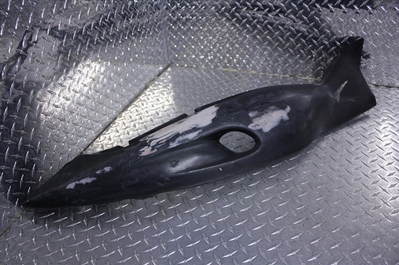 2001 YAMAHA YZF 600 R RIGHT SIDE REAR TAIL FAIRING PLASTIC OEM YZF600R 01