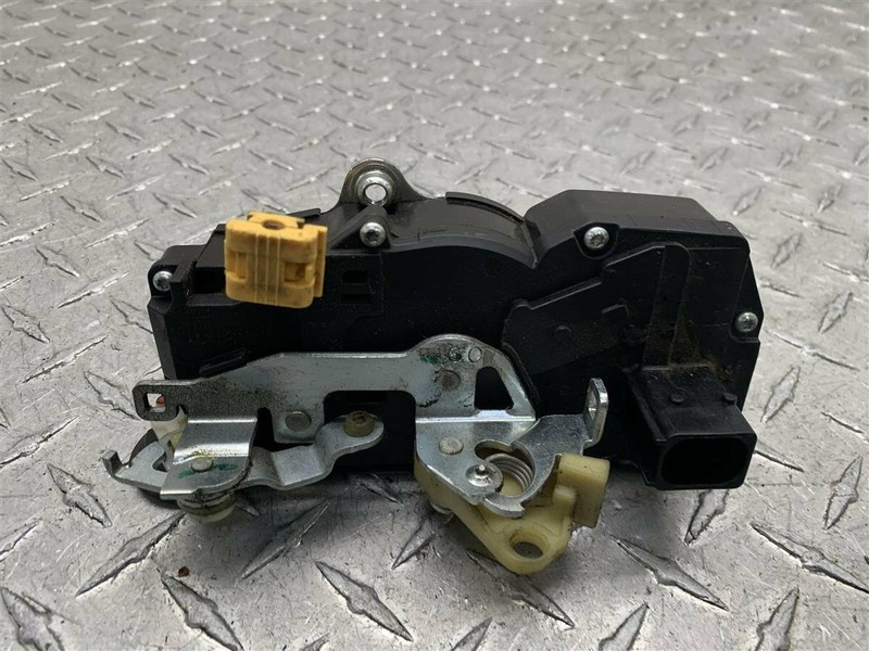 2004 HUMMER H2 RIGHT PASSENGER REAR DOOR LOCK LATCH ACTUATOR OEM
