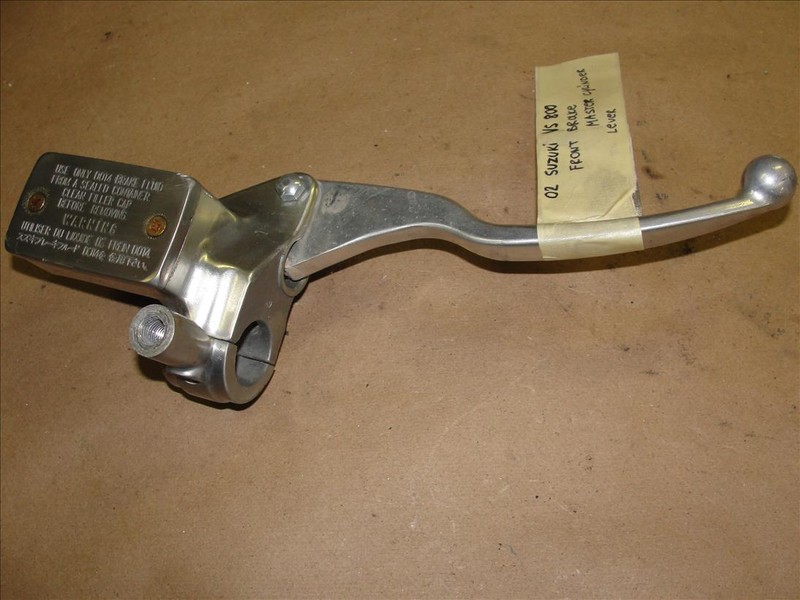 02 SUZUKI VS 800 FRONT BRAKE MASTER CYLINDER LEVER VS800