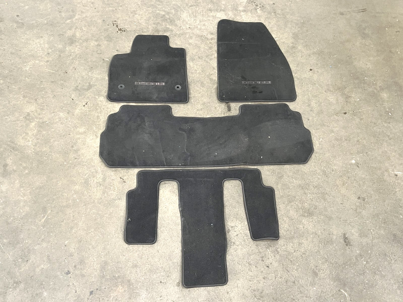 ⭐2017-2023 GMC ACADIA DENALI FRONT & REAR FLOOR CARPET MAT COVER SET OEM LOT2689