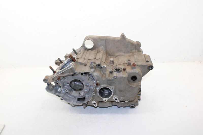 1999 YamahaGrizzly Oem Crankcase 4WV-15100-12-00 AY47