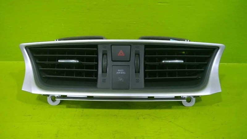 14 15 NISSAN SENTRA CENTER DASH AIR VENT HAZARD SWITCH OEM 2632-4