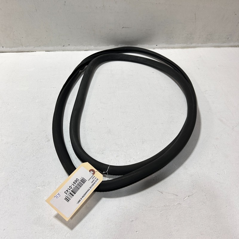 2010-11-2016 PORSCHE PANAMERA TAILGATE LIFTGATE WEATHERSTRIP SEAL REAR TRUNK OEM
